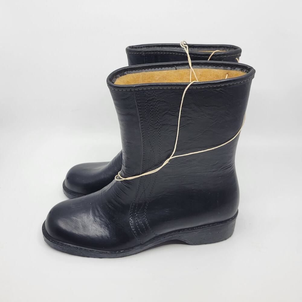 Vintage Old stock waterproof boots womens' Sz 8 warm lined with pile fabric New